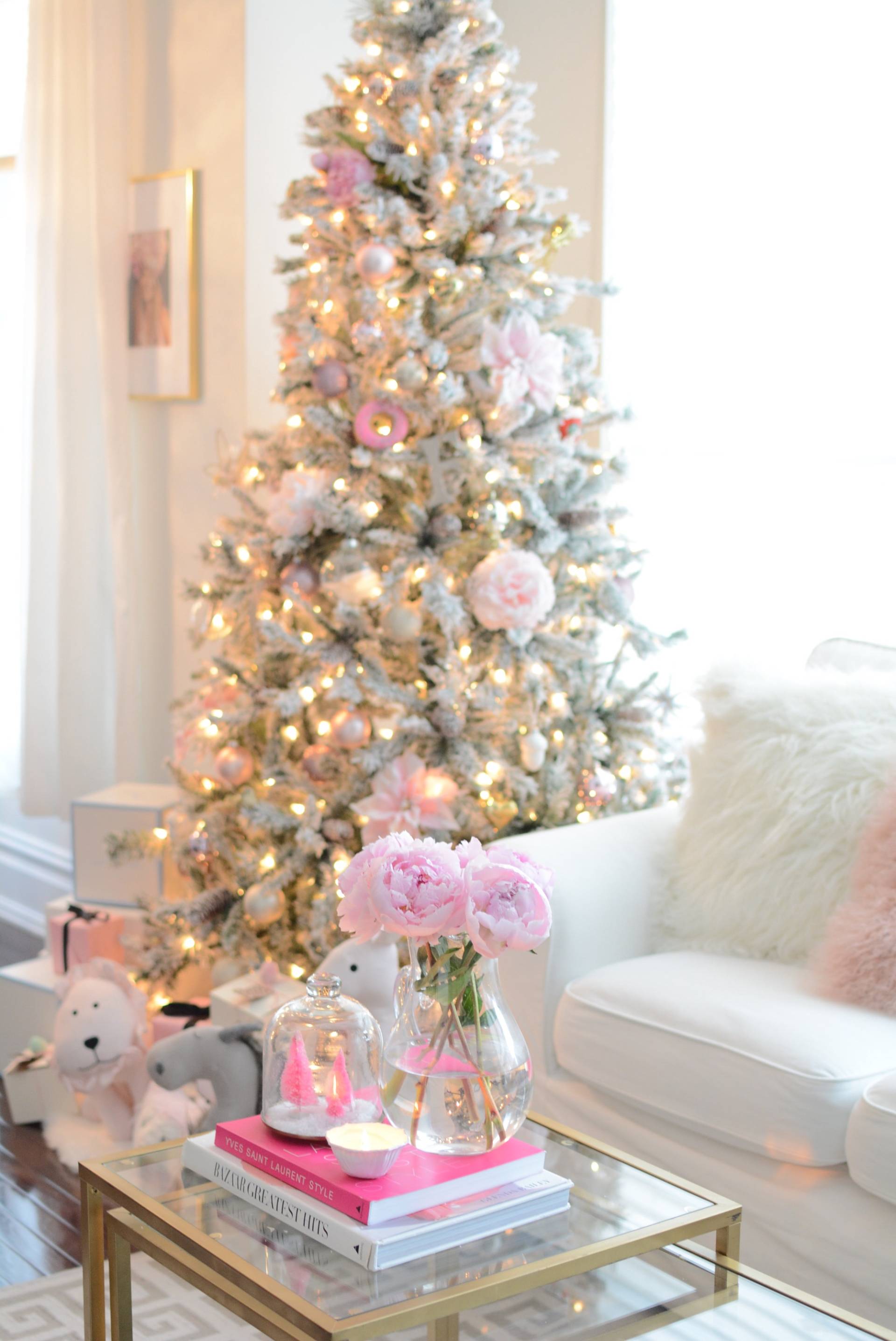 How to Decorate the Perfect Pink Christmas Tree - The Pink Dream
