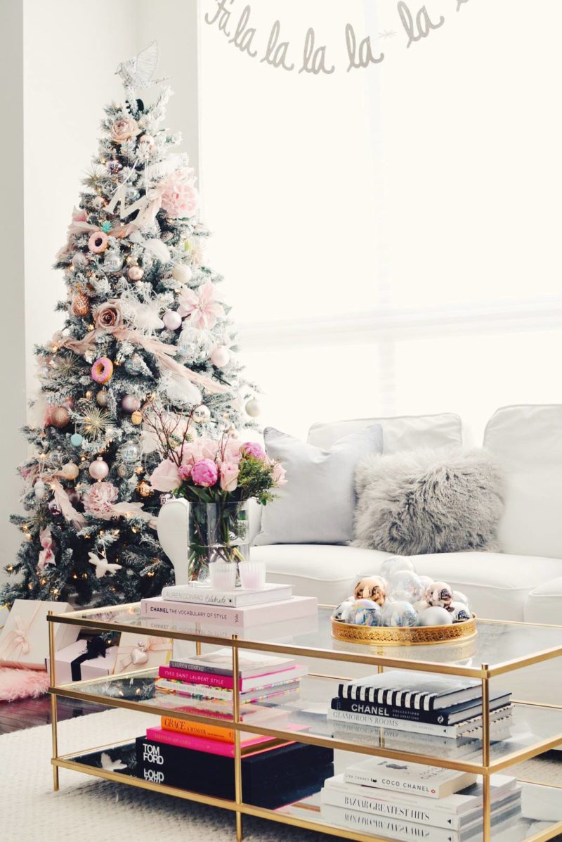 Holiday Home Tour - A Pink Christmas - The Pink Dream