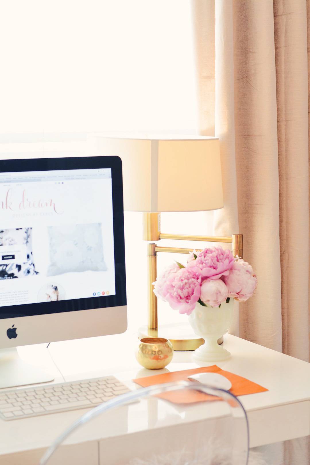 How To Hide Computer Wires And The Clutter Under Your Desk - The Pink Dream