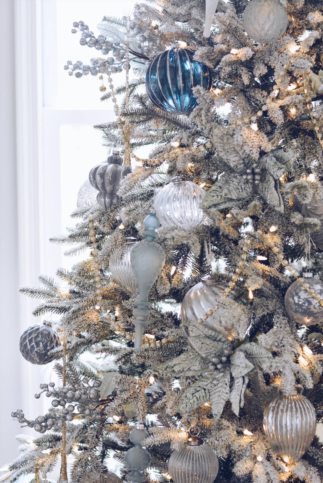 My Balsam Hill Christmas Tree - A Blue and White Christmas - The Pink Dream