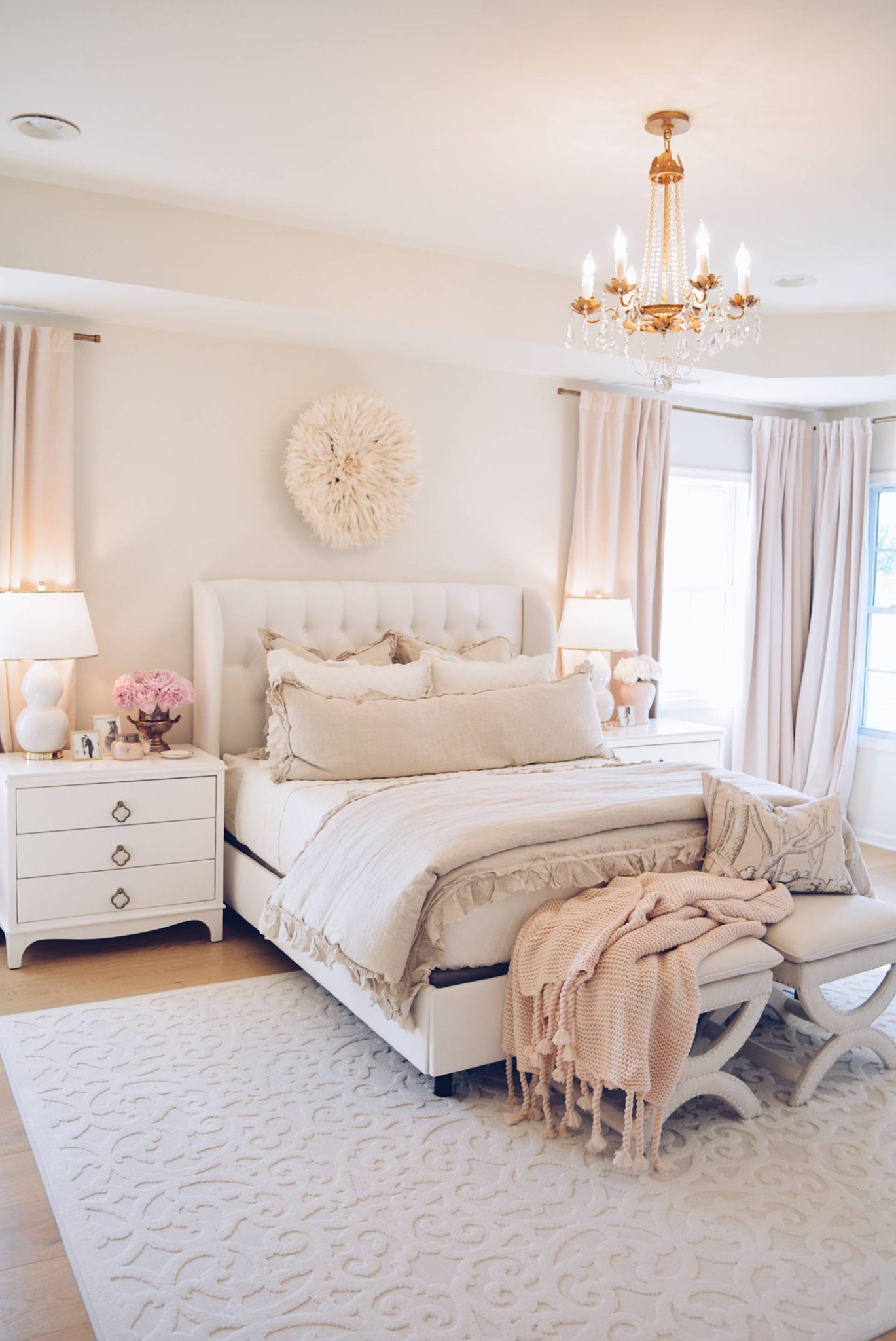 Master Bedroom Decor: a Cozy & Romantic Master Bedroom - The Pink Dream