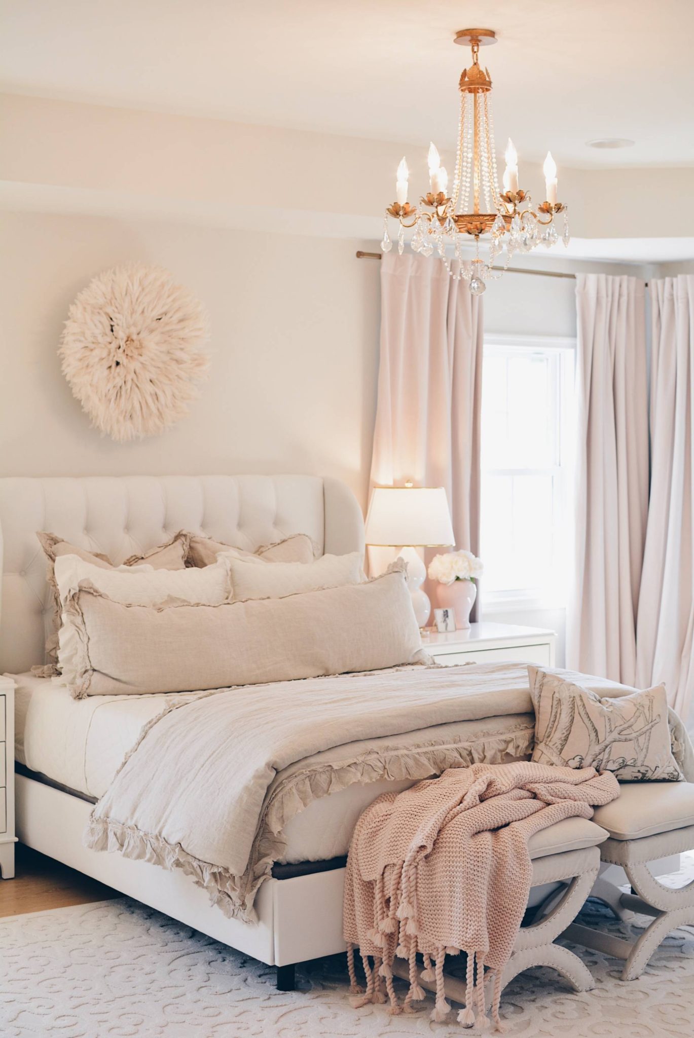 Master Bedroom Decor: a Cozy & Romantic Master Bedroom - The Pink Dream